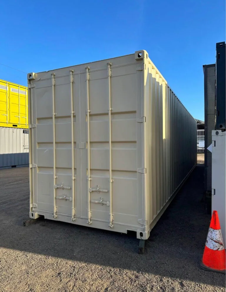 Contentor de 40' x 8' pés com rodas