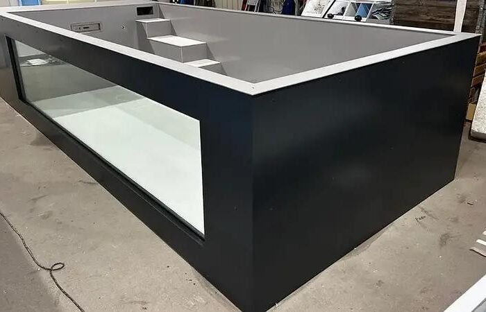 Piscina de polipropileno de 6,5 m x 2,5 m com janela de 4 m